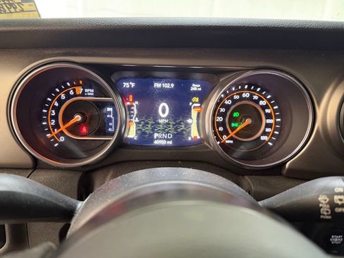 Used 2018 Jeep Wrangler Sport AWD/4WD image 19