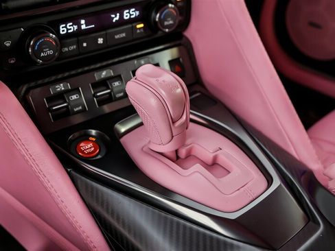 Used 2020 Nissan GT-R Premium AWD/4WD image 36