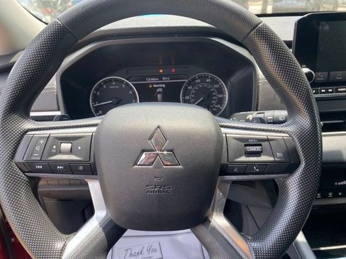 Used 2024 Mitsubishi Outlander ES AWD/4WD image 11