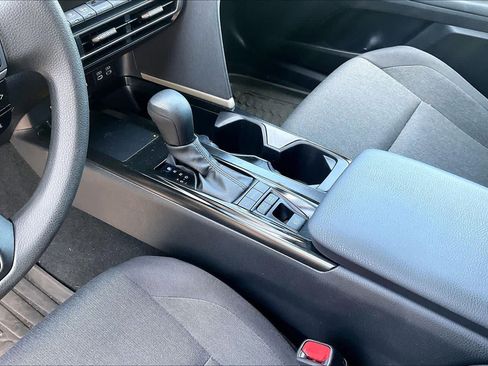 Used 2025 Toyota Camry LE FWD image 16