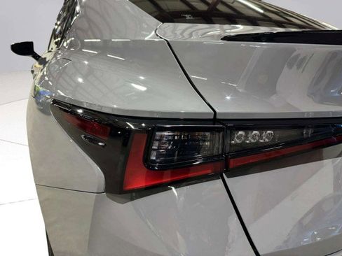 Used 2025 Lexus IS 350 F Sport image 12