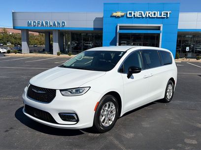 Used 2024 Chrysler Pacifica Touring-L