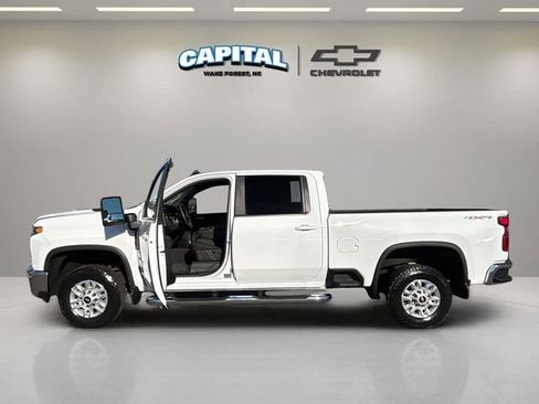 Used 2022 Chevrolet Silverado 2500 LT image 13