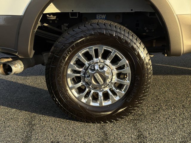 Used 2021 Ford F250 Lariat w/ Lariat Ultimate Package AWD/4WD image 12