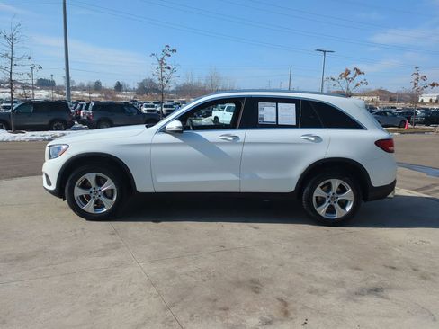 Used 2017 Mercedes-Benz GLC 300 image 3