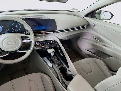 Used 2024 Hyundai Elantra SEL FWD image 23
