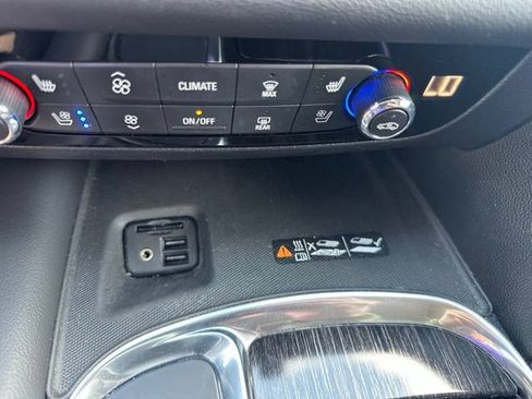 Used 2021 Buick Enclave Avenir w/ Avenir Technology Package AWD/4WD image 29