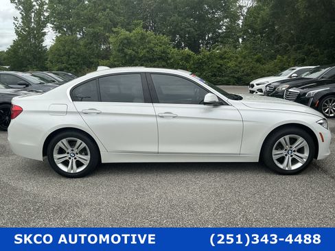 Used 2016 BMW 328i xDrive Sedan AWD/4WD image 3