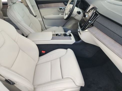 New 2026 Volvo XC90 B6 Ultra w/ Protection Package AWD/4WD image 3