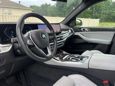 Used 2024 BMW X5 xDrive40i w/ Premium Package AWD/4WD image 18