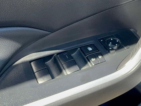Certified 2023 Toyota RAV4 LE AWD/4WD image 19