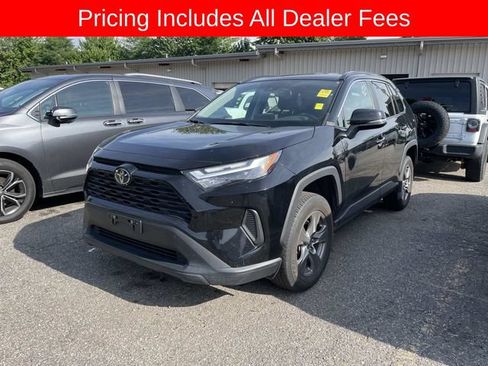 Used 2024 Toyota RAV4 XLE AWD/4WD image 1