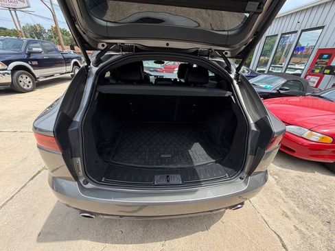 Used 2020 Jaguar E-PACE R-Dynamic S AWD/4WD image 17
