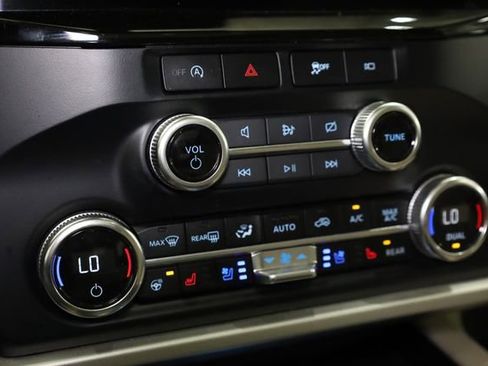 Used 2024 Ford Expedition Max Limited image 23