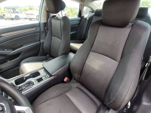 Used 2019 Honda Accord LX image 11