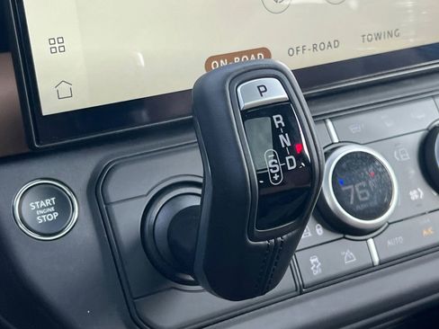 New 2026 Land Rover Defender 130 X-Dynamic SE image 23