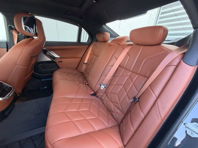 Used 2026 BMW 740i xDrive AWD/4WD image 18