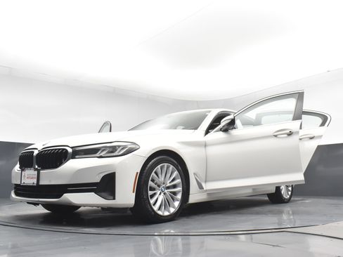 Used 2019 BMW 530i xDrive w/ Convenience Package image 35