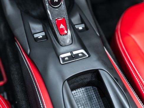 Used 2023 Ferrari 812 GTS RWD image 24