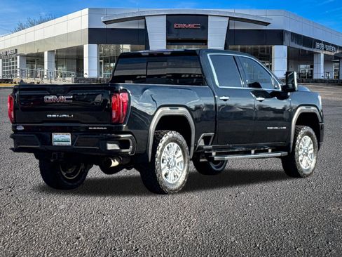 Used 2022 GMC Sierra 2500 Denali image 3