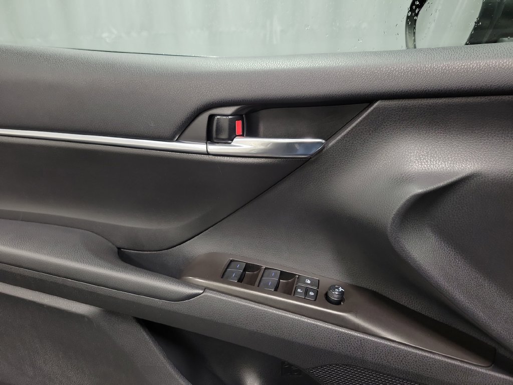 Used 2024 Toyota Camry SE FWD image 27