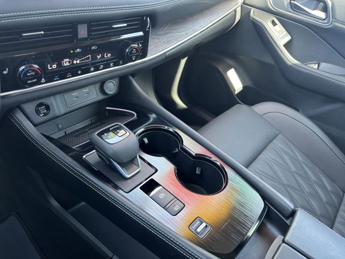 Used 2024 Nissan Rogue Platinum w/ Platinum Premium Package image 28