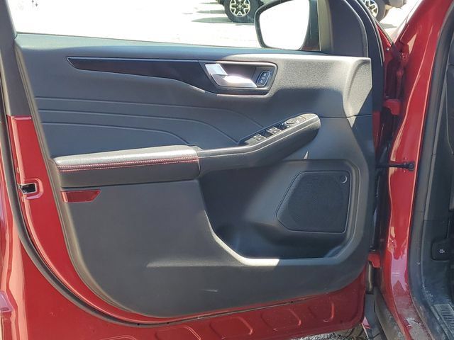 Used 2023 Ford Escape ST-Line w/ Tech Pack #1 AWD/4WD image 10