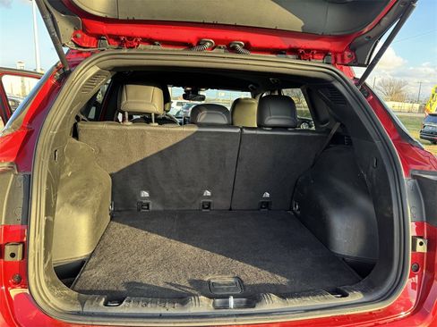 Used 2025 Jeep Compass Limited image 19