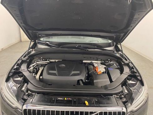 Used 2020 Volvo XC60 T8 Inscription w/ Protection Package image 30