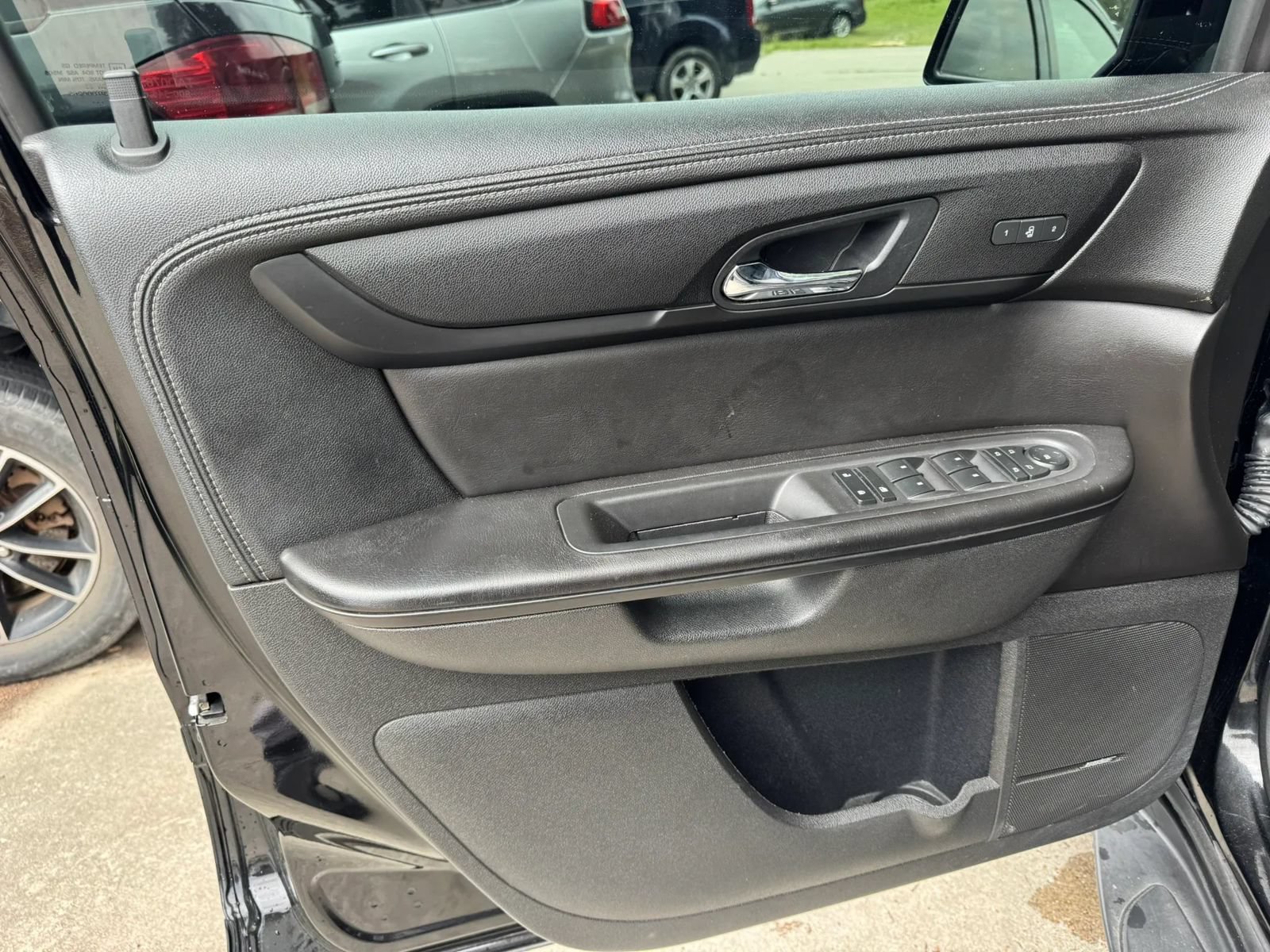 Used 2017 Chevrolet Traverse LT FWD image 15