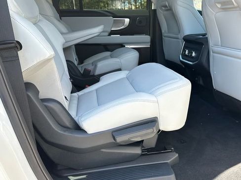 New 2026 Ford Expedition Max Platinum w/ Driver's Package image 15