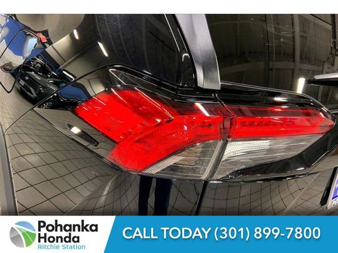 Used 2025 Toyota RAV4 XLE image 30