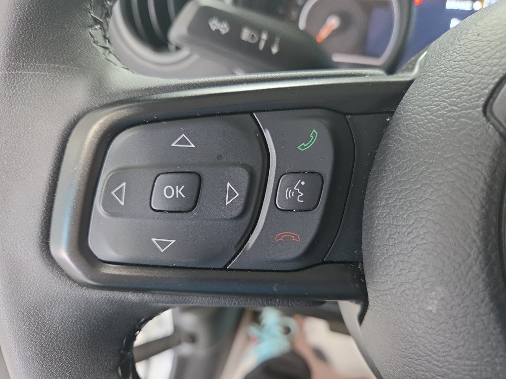 Used 2026 Jeep Wrangler Unlimited Rubicon AWD/4WD image 36