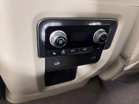 Used 2023 GMC Yukon Denali image 42