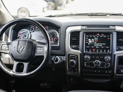 Used 2019 RAM 1500 Big Horn image 11