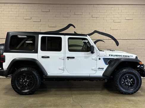Used 2023 Jeep Wrangler Unlimited Rubicon 4xe image 3