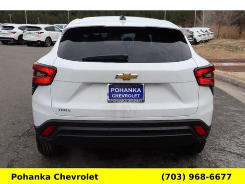 New 2026 Chevrolet Trax LS image 6