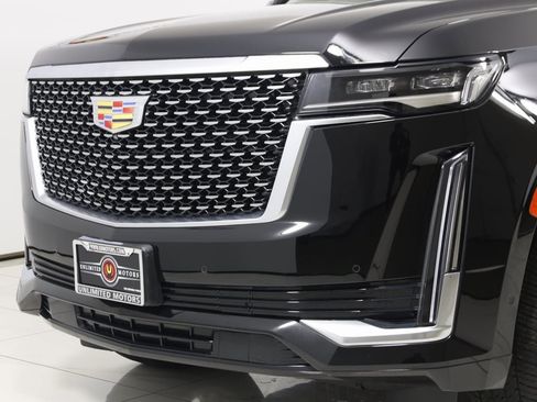 Used 2023 Cadillac Escalade Premium Luxury image 60