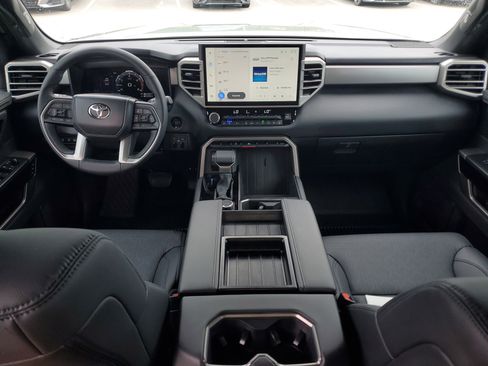 Used 2025 Toyota Tundra Limited AWD/4WD image 15