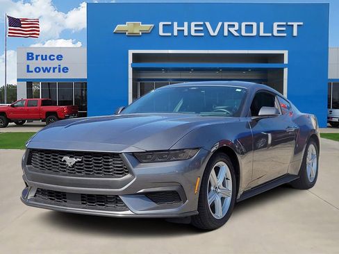 Used 2026 Ford Mustang Premium RWD image 1