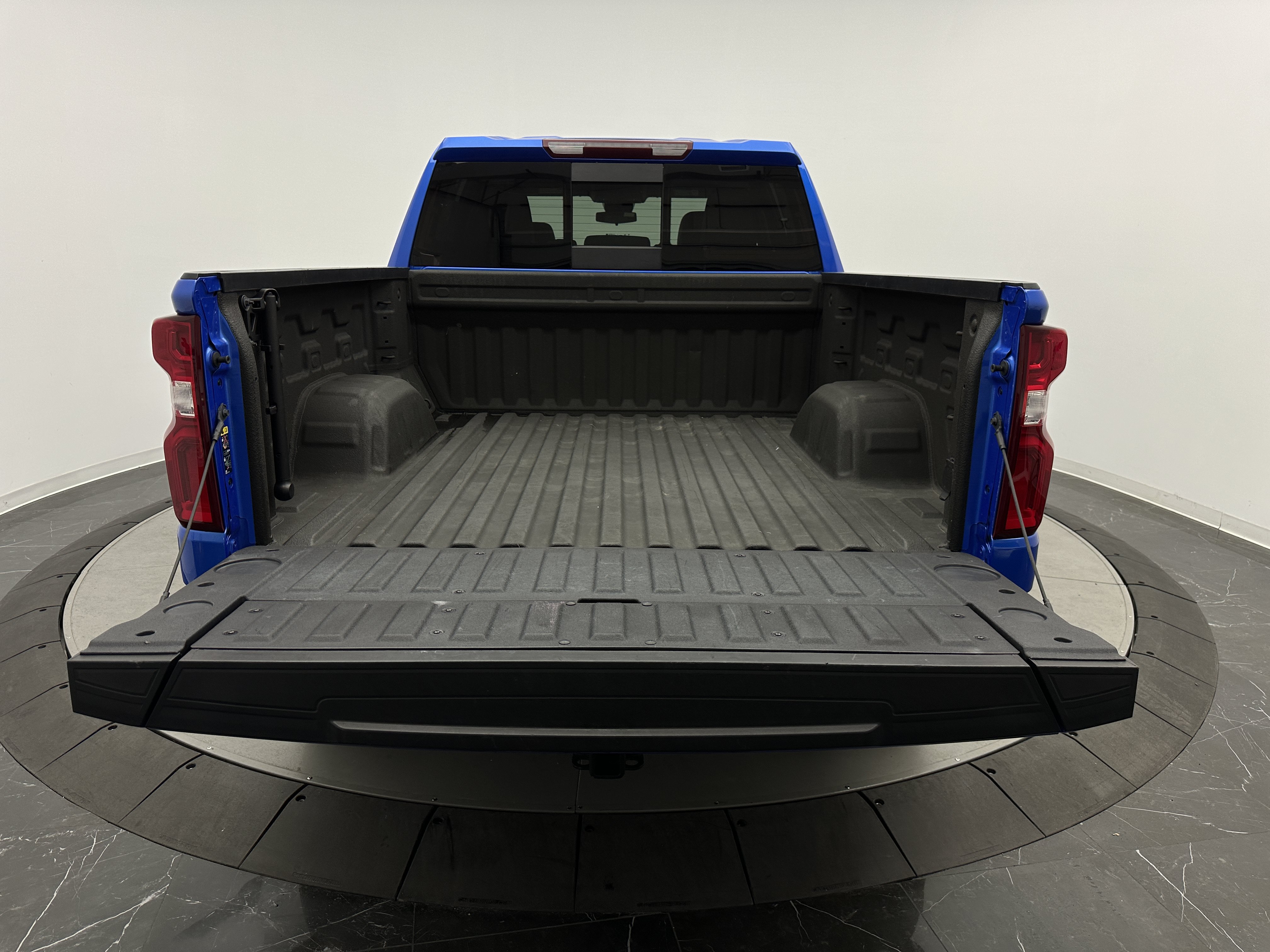 Used 2025 Chevrolet Silverado 1500 RST w/ Convenience Package II RWD image 38