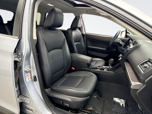 Used 2019 Subaru Outback 2.5i Limited w/ Popular Package #2 image 17