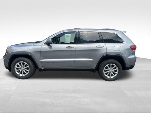 Used 2021 Jeep Grand Cherokee Laredo AWD/4WD image 2