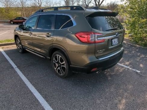 Used 2025 Subaru Ascent Limited AWD/4WD image 16