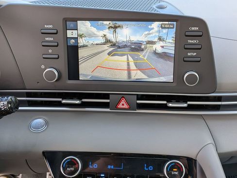 Used 2025 Hyundai Elantra Sport image 23