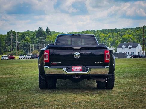 Used 2022 RAM 3500 Laramie AWD/4WD image 4