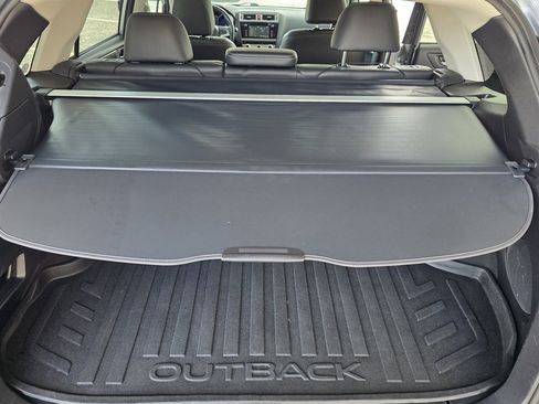 Used 2015 Subaru Outback 2.5i Limited AWD/4WD image 11