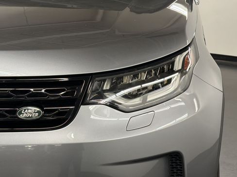 Used 2020 Land Rover Discovery SE AWD/4WD image 11