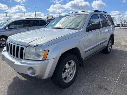 Used 2007 Jeep Grand Cherokee Laredo w/ Sun/Sound Group image 1
