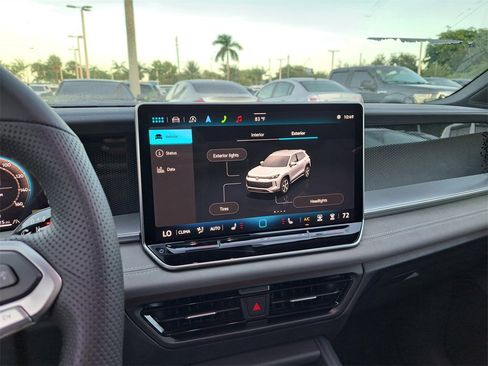 New 2026 Volkswagen Tiguan SE R-Line image 8